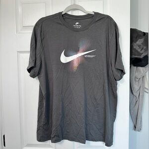 Nike Men’s Dri-Fit Swoosh Short Sleeve Tee